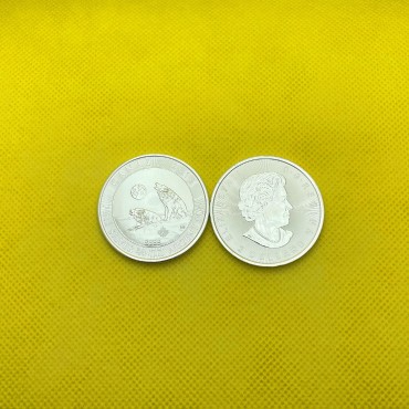 Серебряная монета 3/4oz Воющие Волки 2 доллара 2016 Канада